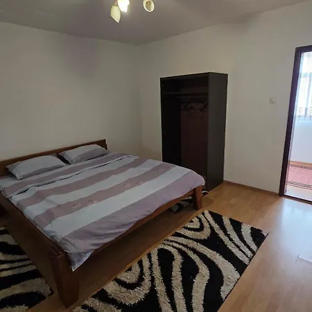 Knez Apartamento *